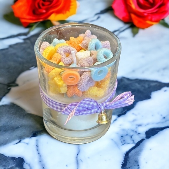 ⚠️SALE Candle // Cute Ribbon Soy Wax Candle Stars, Hearts, Circles SEND OFFERS🥳 - Picture 3 of 5